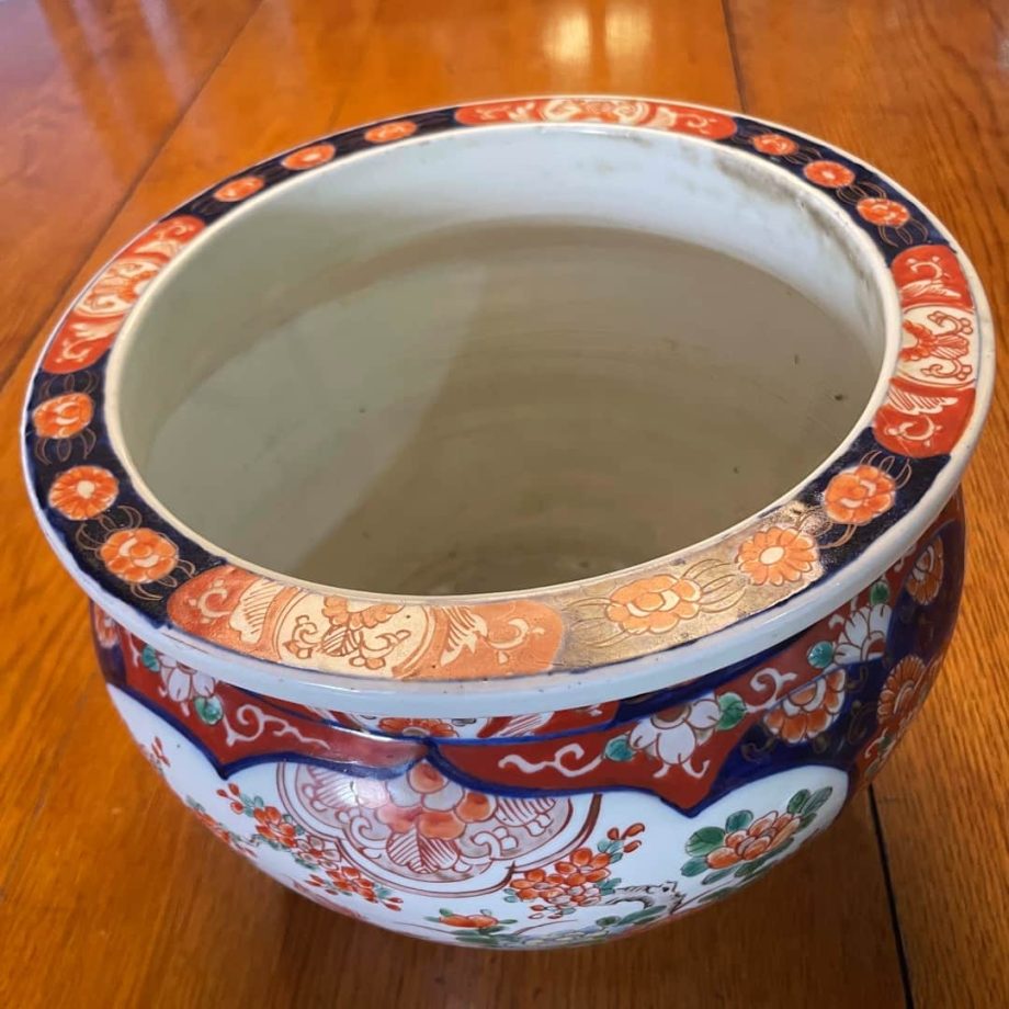 Antiguo cache pot