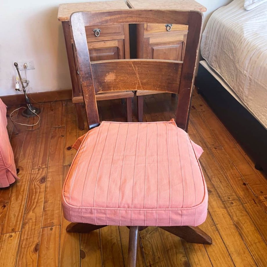 Antigua silla de escritorio