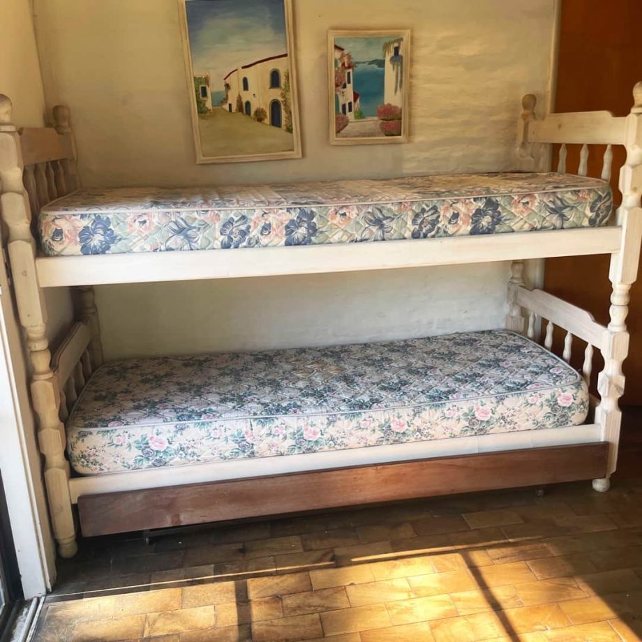 Cama cucheta con carro
