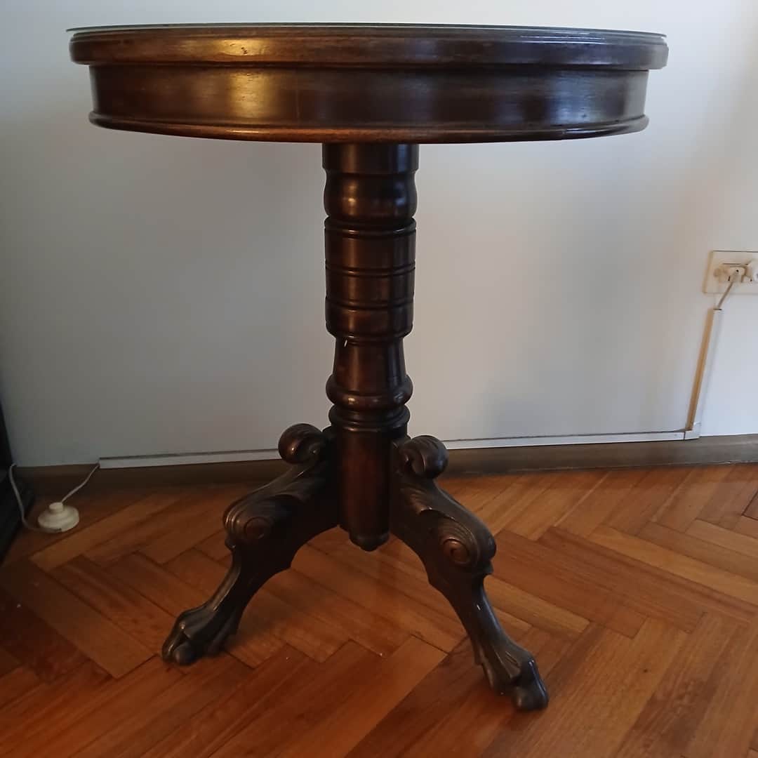 Mesa auxiliar redonda