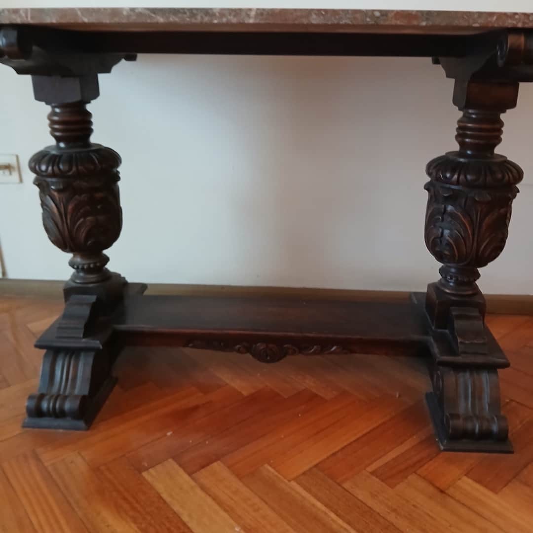 Consola con tapa de mármol