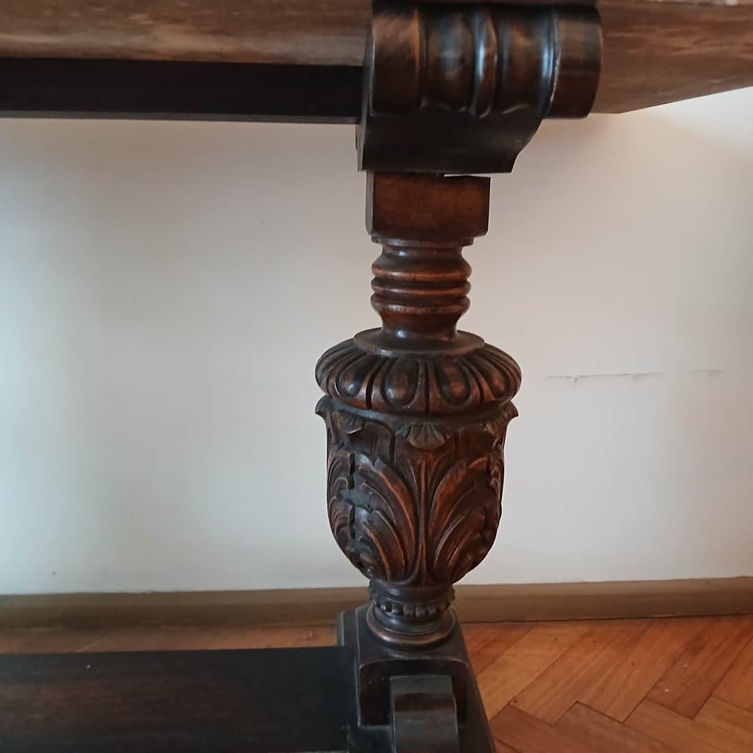 Consola con tapa de mármol