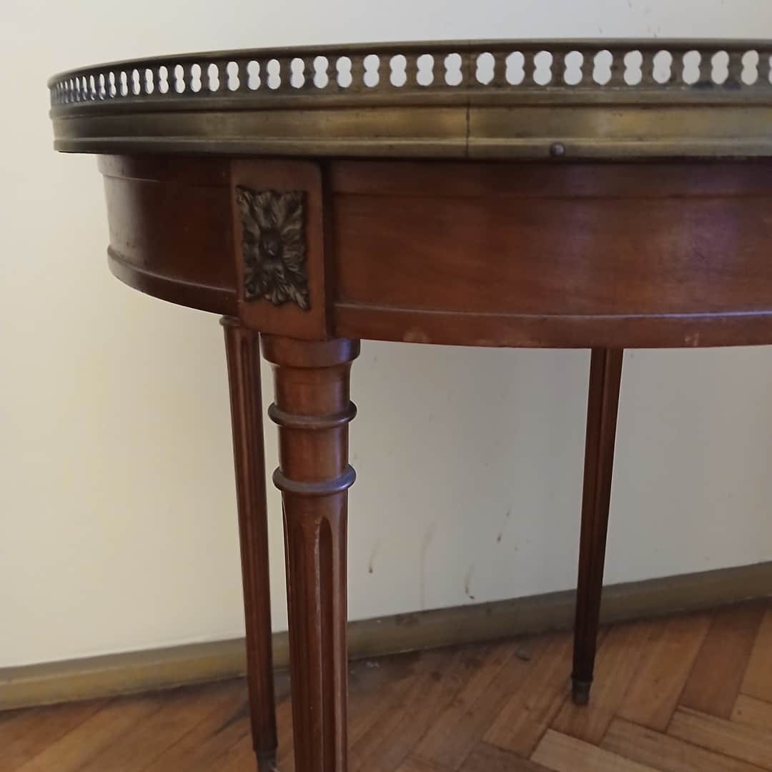 Mesa auxiliar redonda