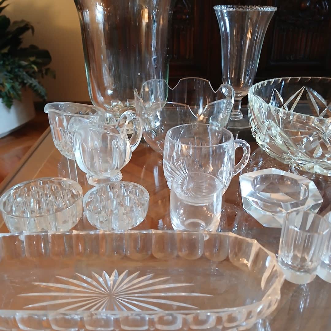 Lote de floreros y varios