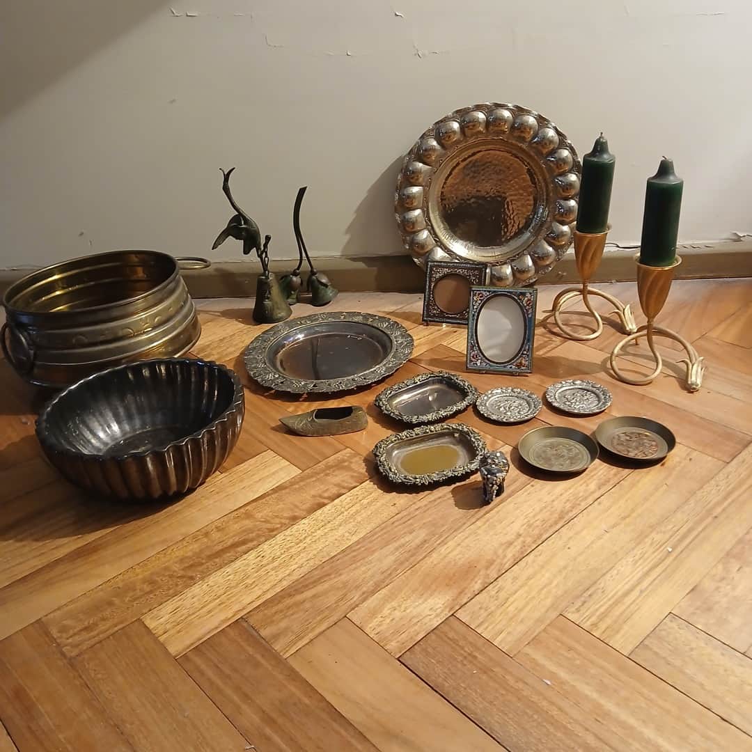 Lote de bronce y metal plateado