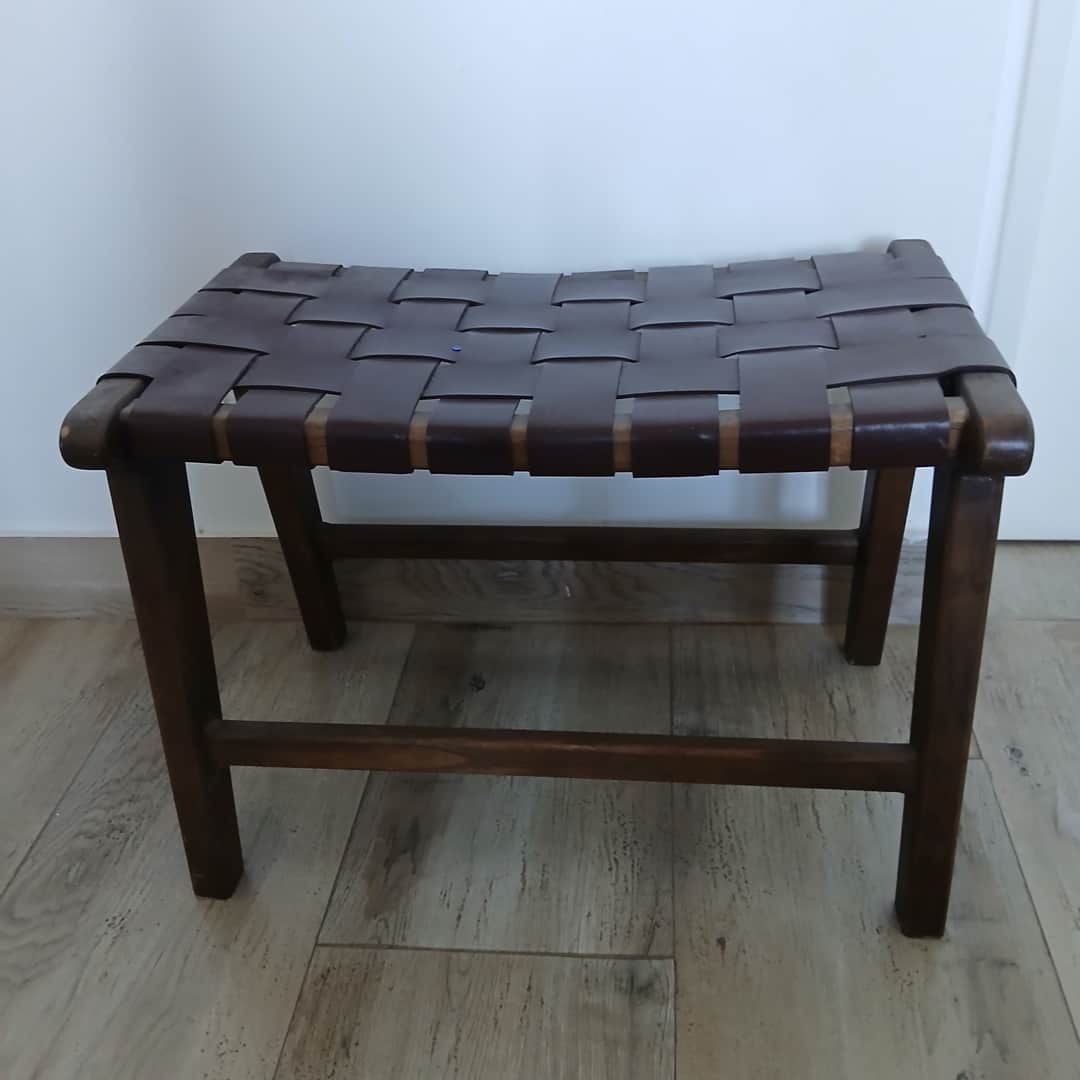 Banco en madera y cuero