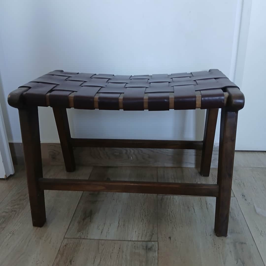 Banco en madera y cuero