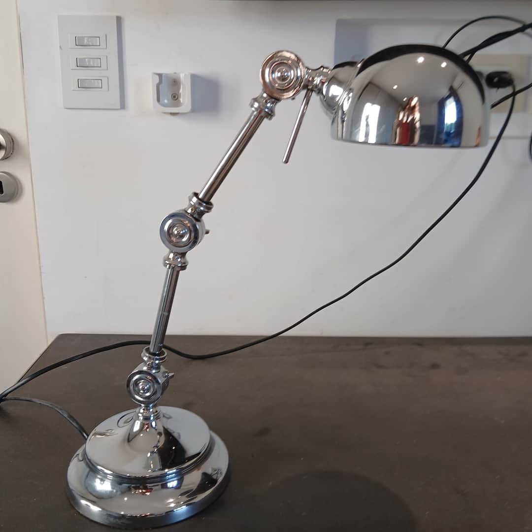 Pequeña lámpara platil