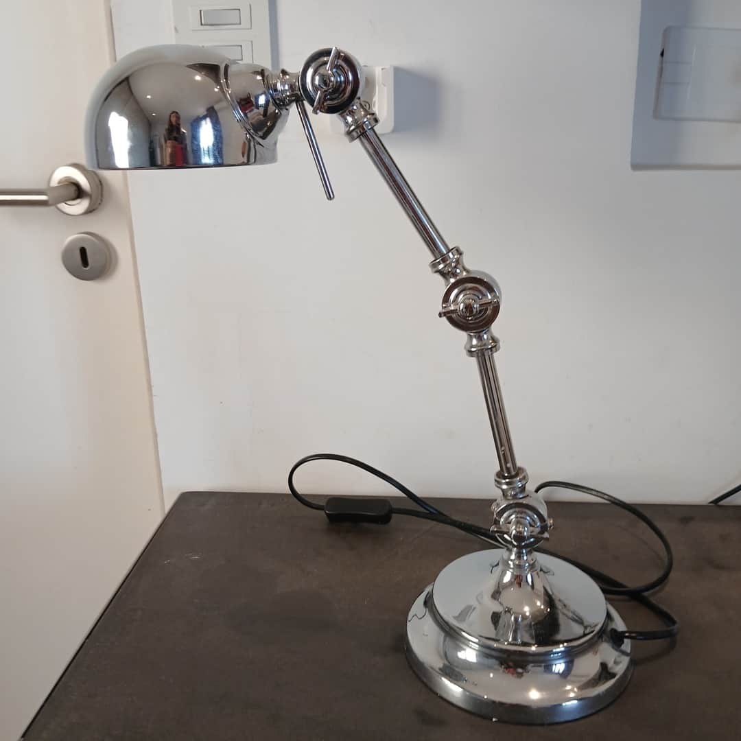 Pequeña lámpara platil