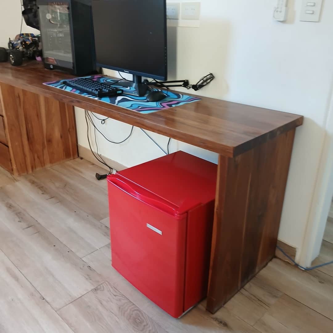 Escritorio en madera