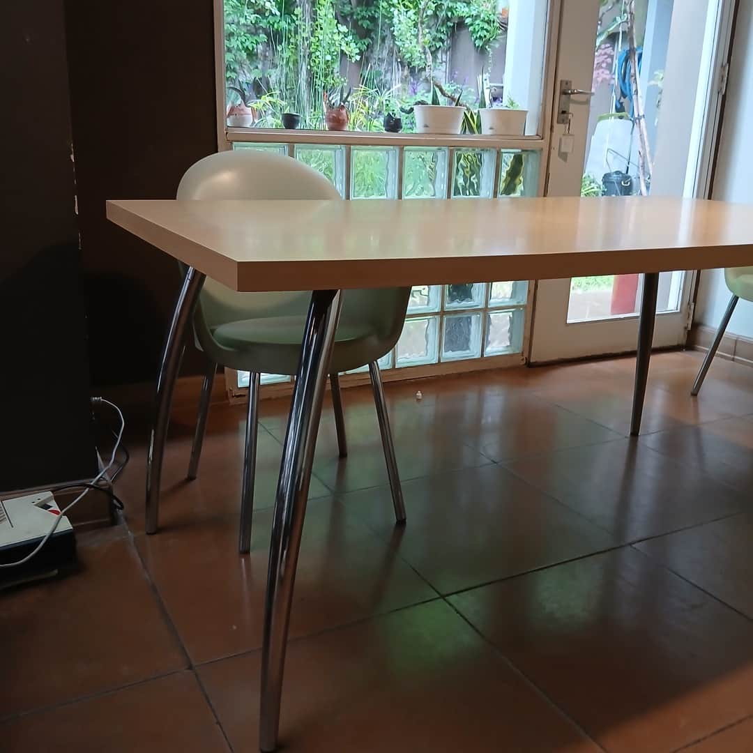 Mesa de comedor diario