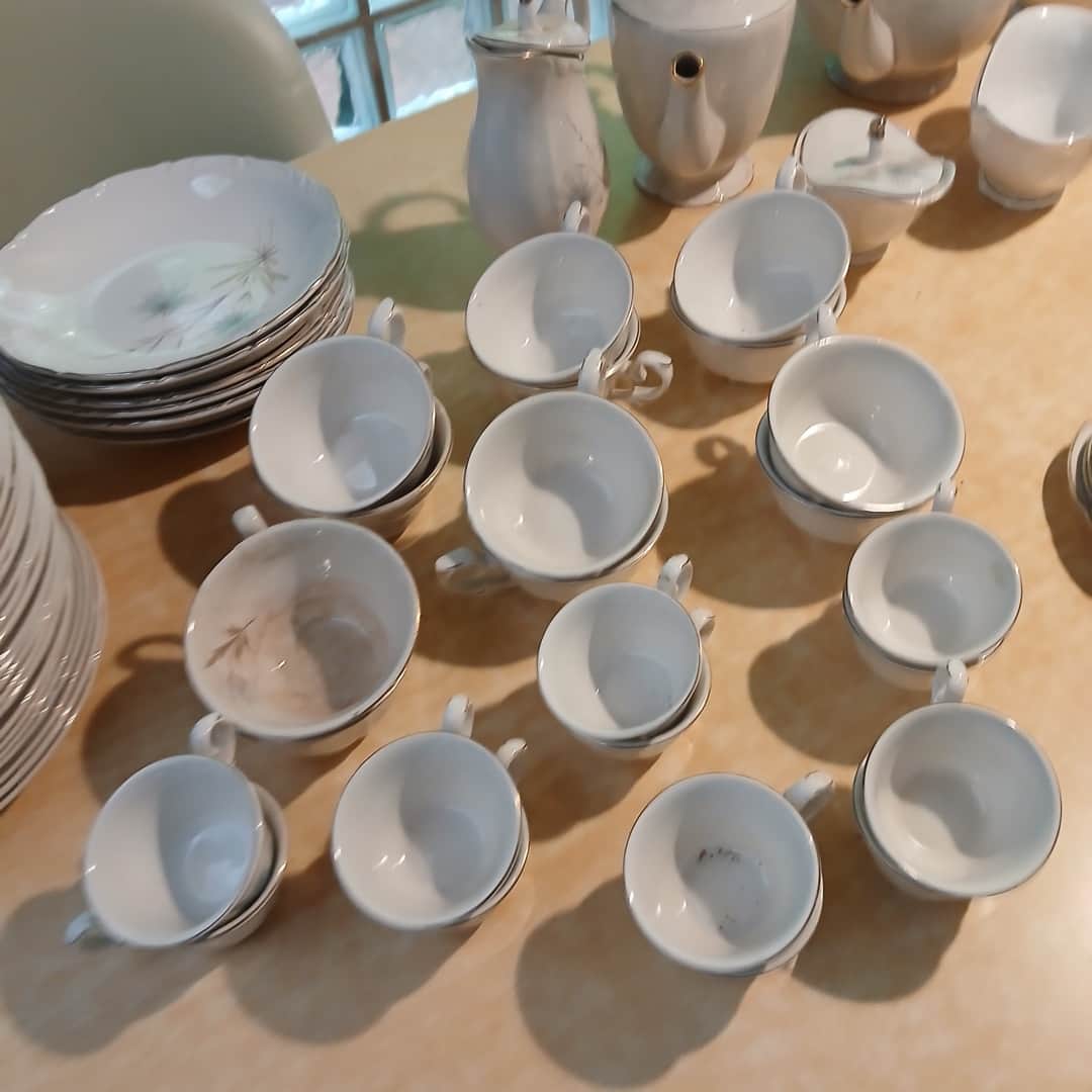 Lote de vajilla nacional