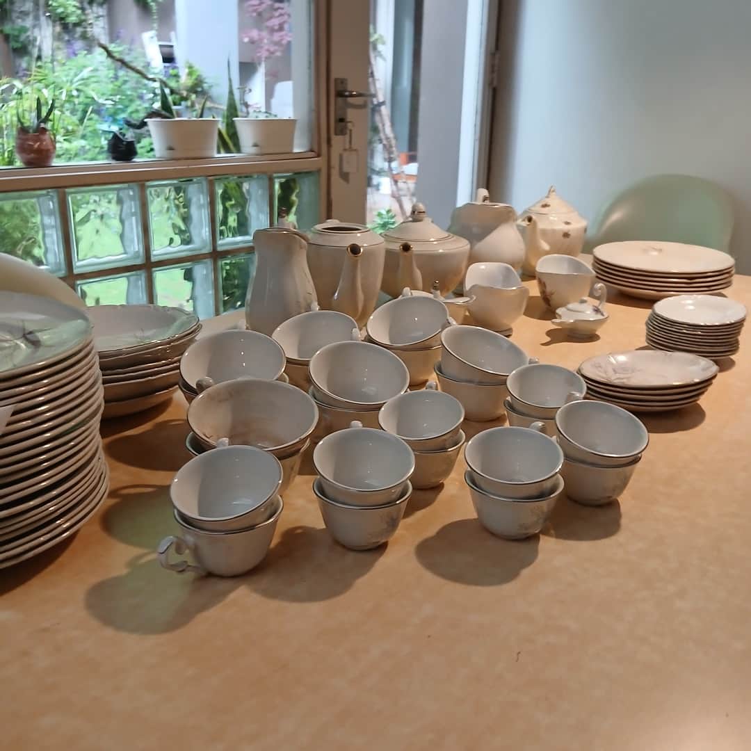 Lote de vajilla nacional