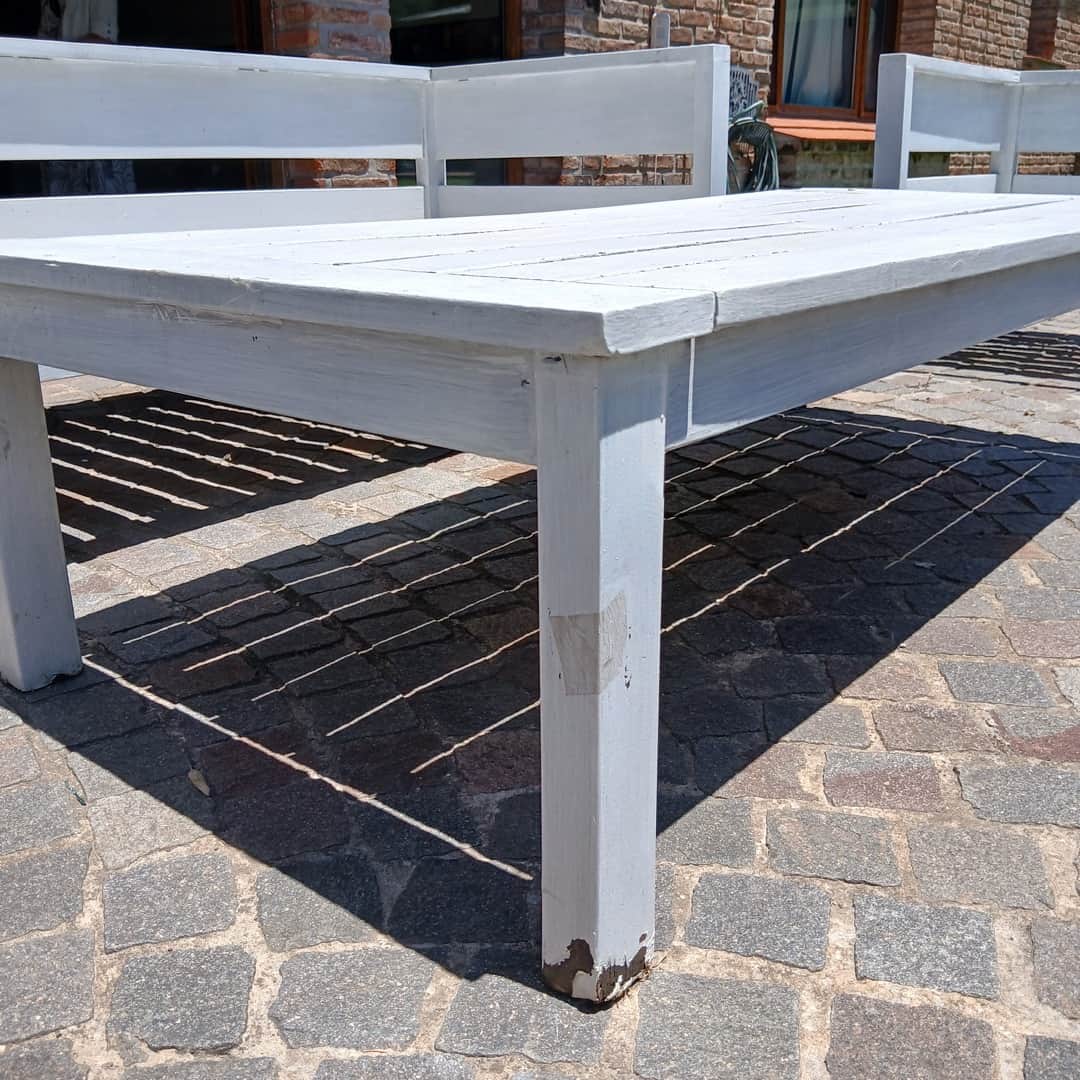 Juego de jardín en madera blanca