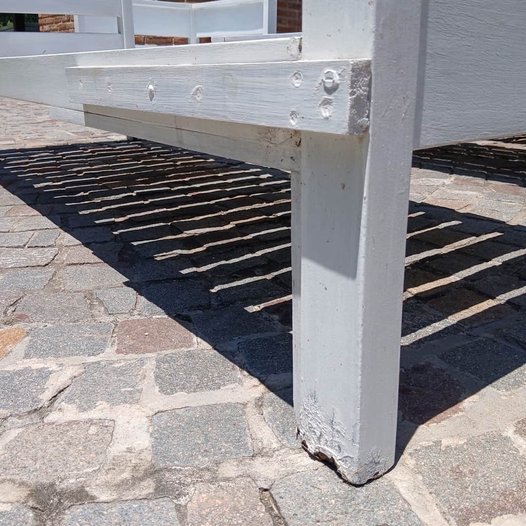 Juego de jardín en madera blanca