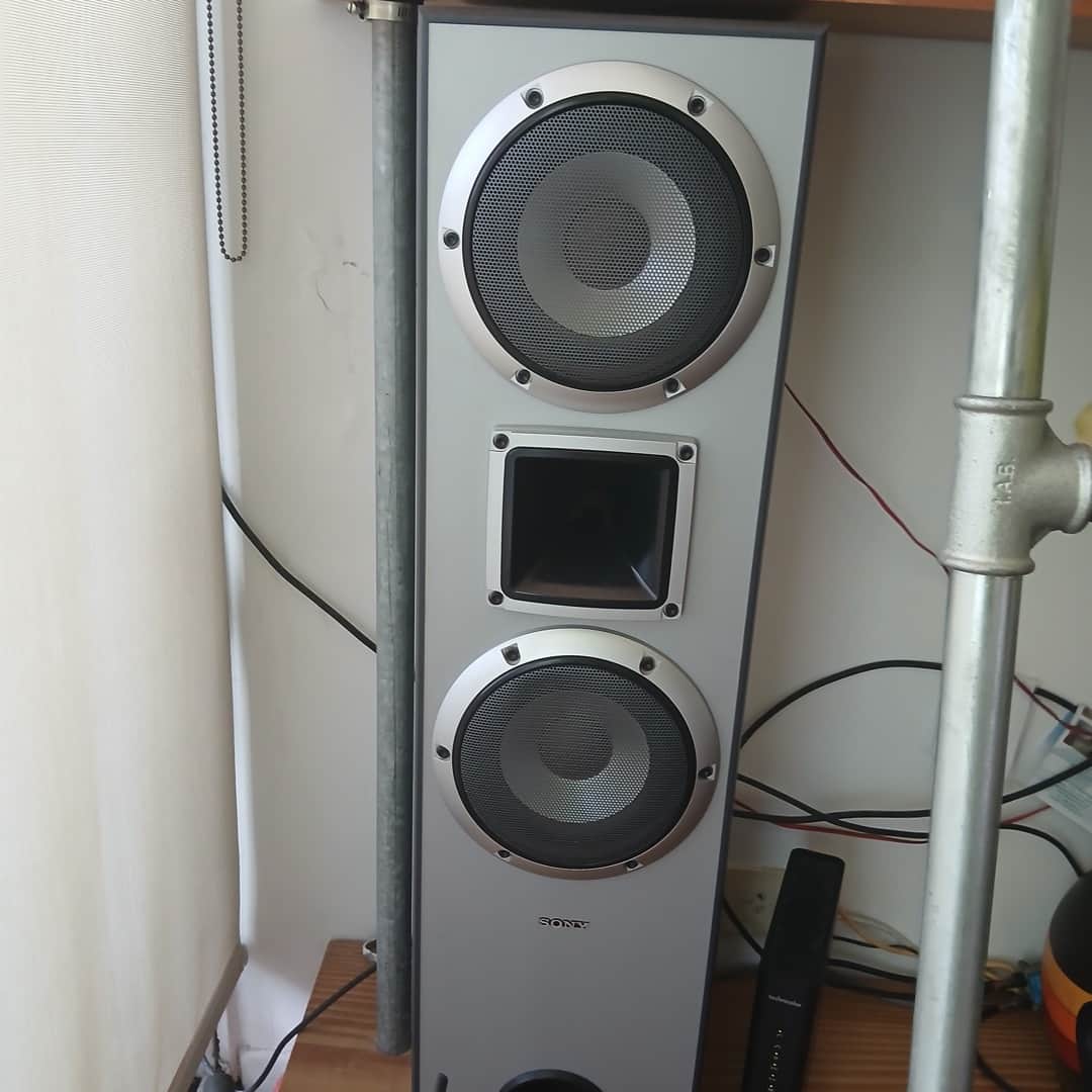 Equipo Pionner + Parlantes Sony