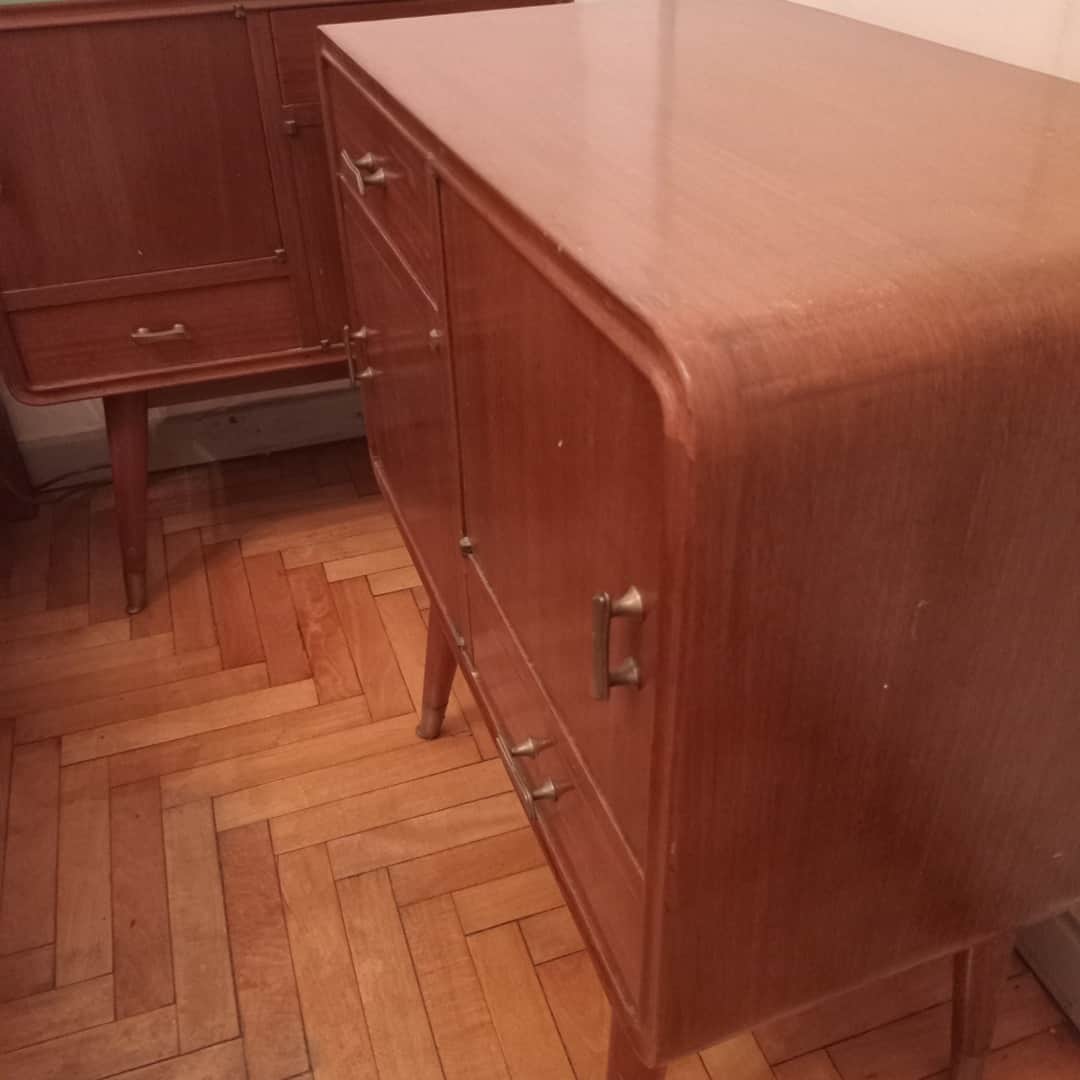 Par de mesas de luz vintage