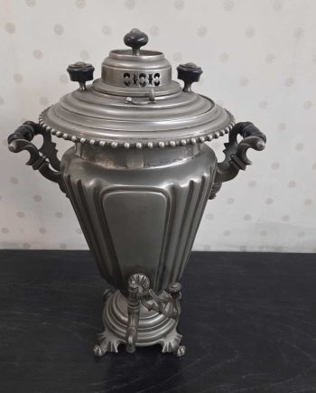 Samovar en peltre
