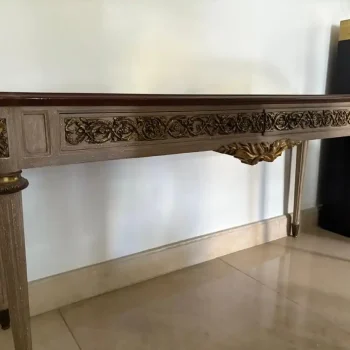 Consola estilo francés