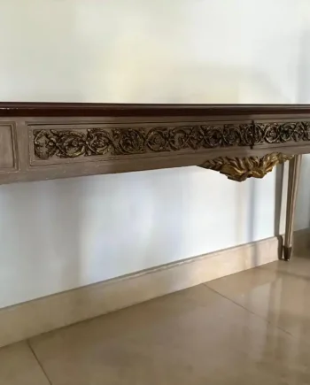 Consola estilo francés