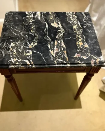 Par de mesas costado sofá