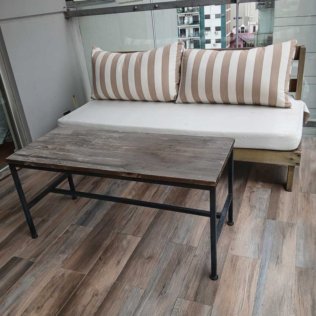 Sillón 2 cuerpos + Mesa