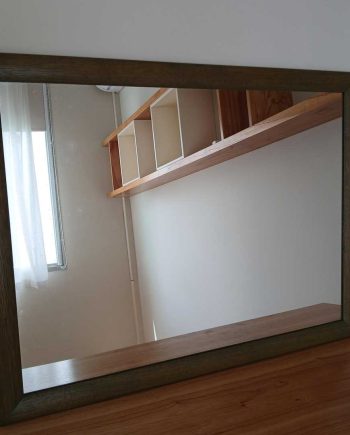 Espejo con marco en madera