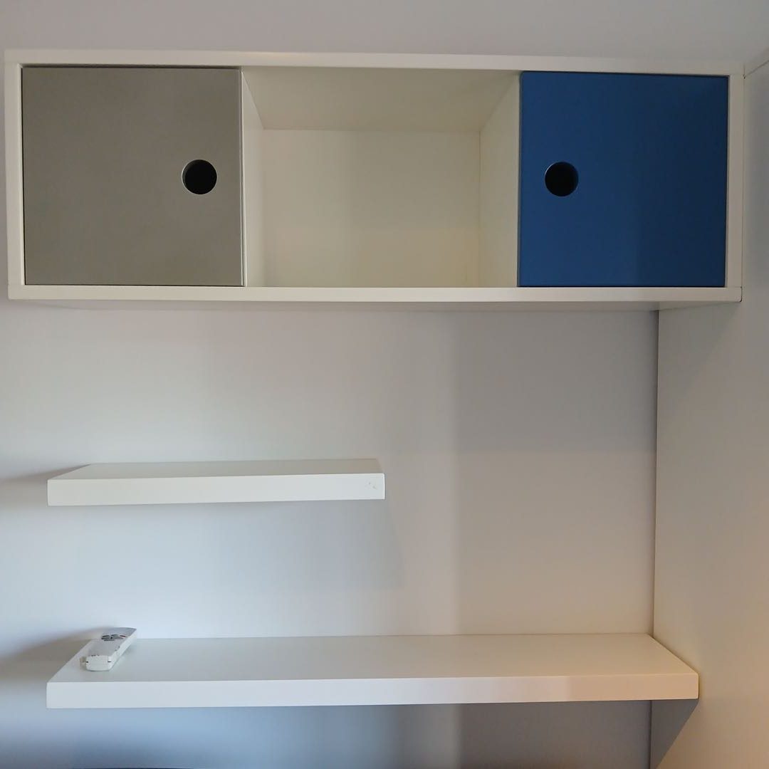 Par de estantes + Biblioteca