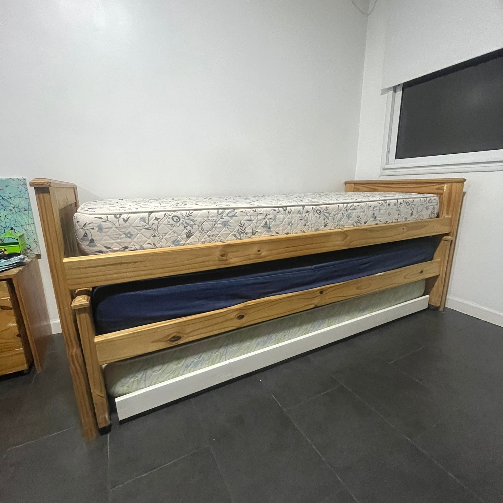 Cama nido de pino con 3 colchones