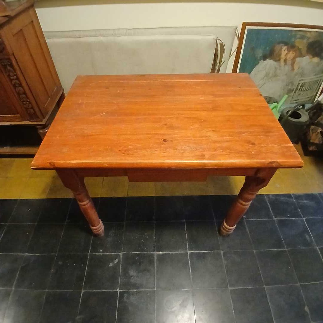Mesa en pino