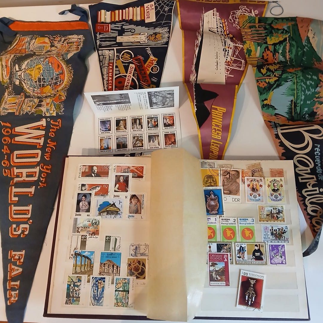 Estampillas y banderines