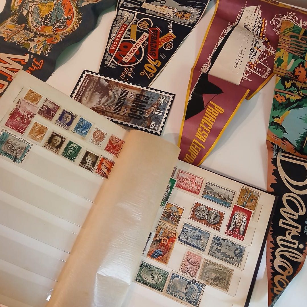 Estampillas y banderines