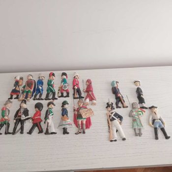 Lote de figuras coleccionables