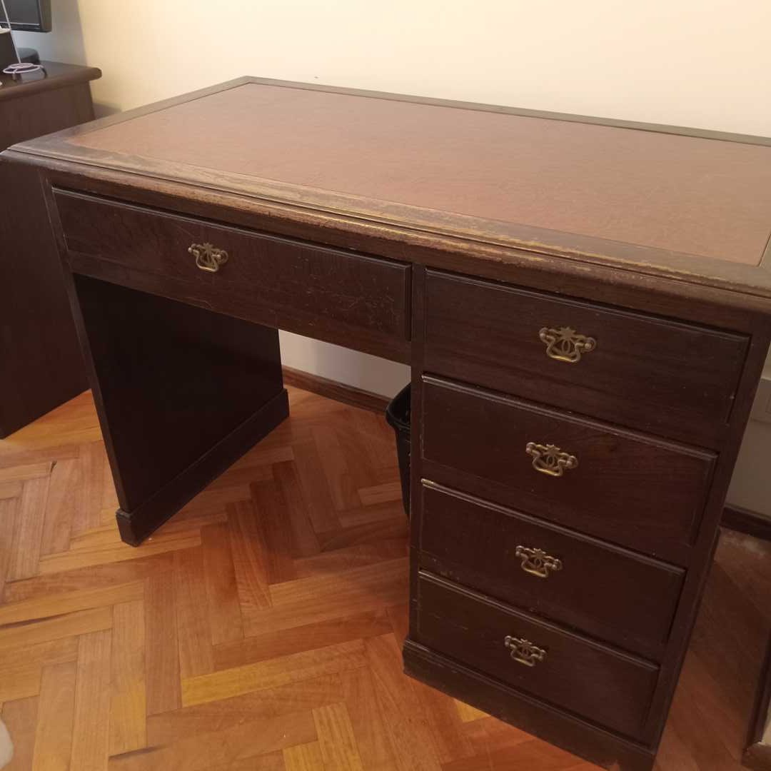 Escritorio estilo inglés
