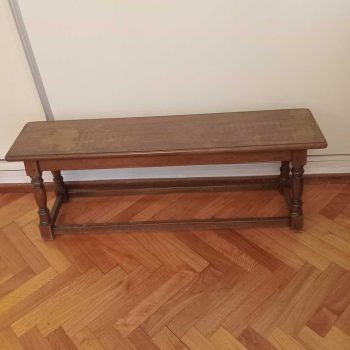 Banco auxiliar en madera
