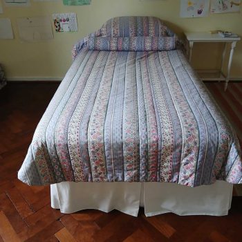 Sommier y ropa de cama