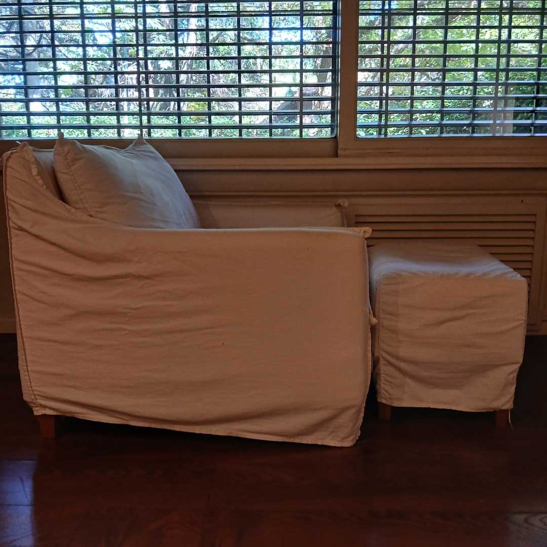 Sillón con apoya pies