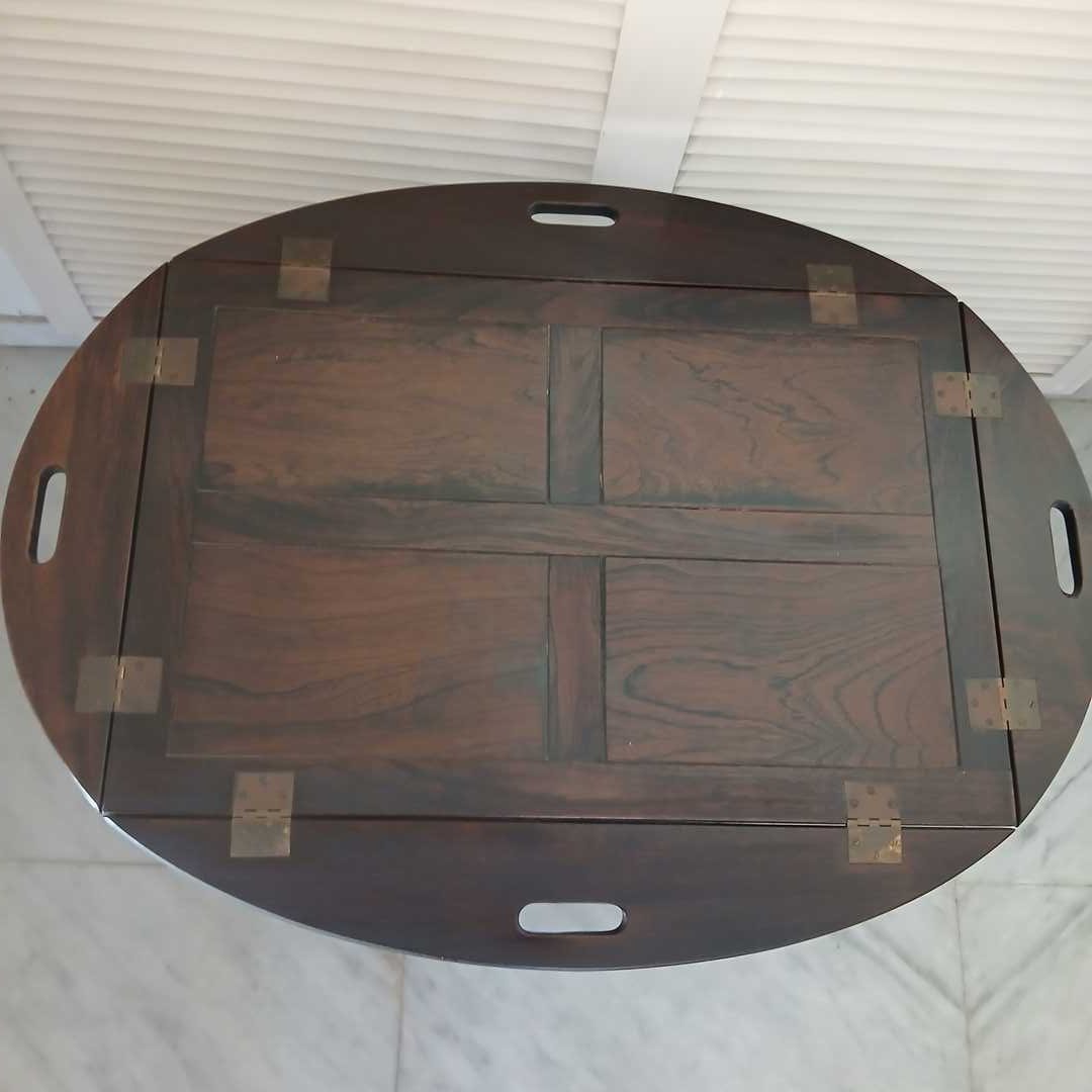 Mesa con bandeja desmontable