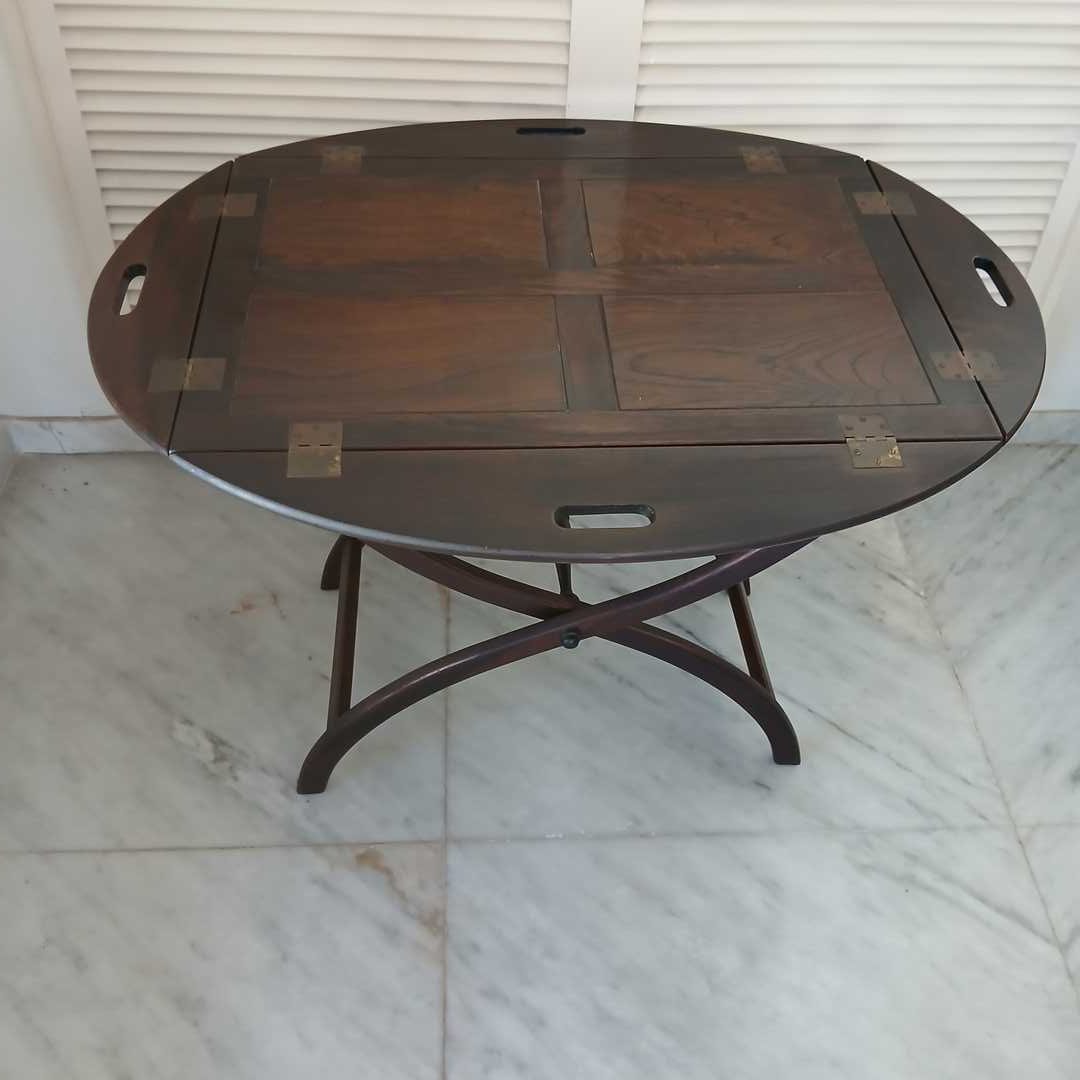 Mesa con bandeja desmontable