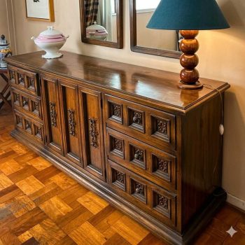 Cómoda en madera de nogal