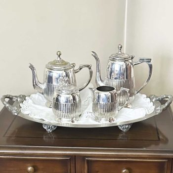 Servicio de te y café en metal plateado