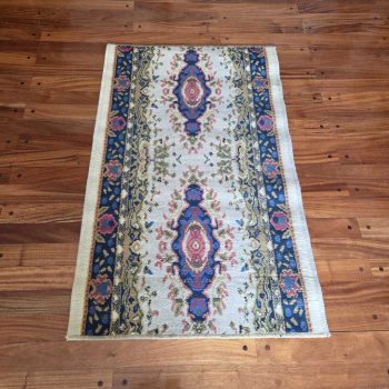 Alfombra pequeña