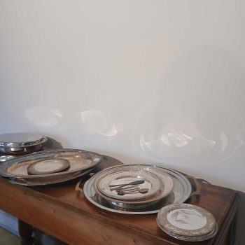 Lote de metal plateado