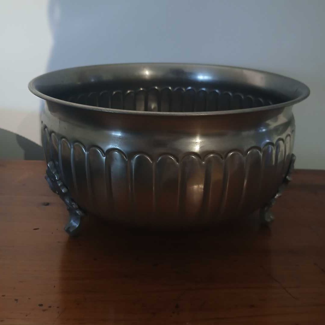 Lote de metal plateado