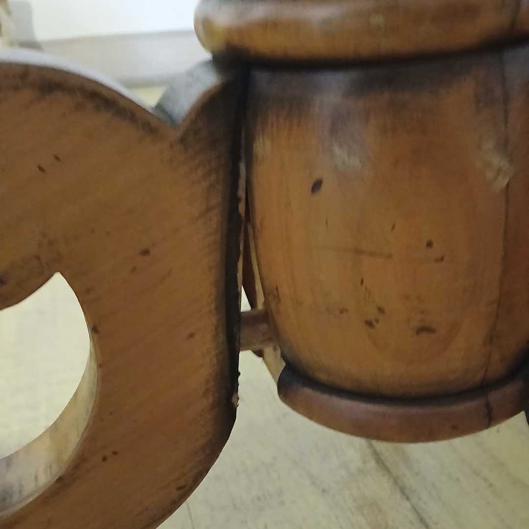 Mesa costado sofá