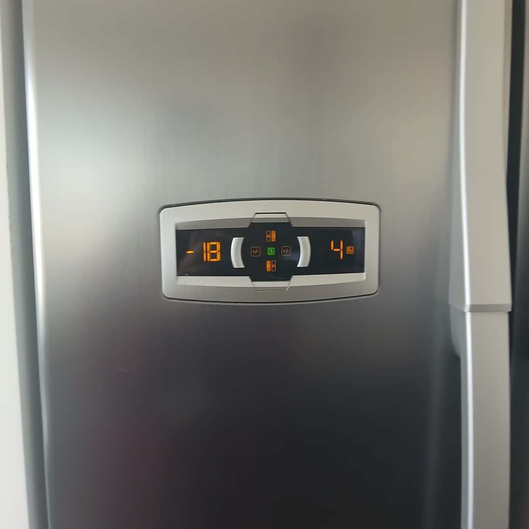 Heladera doble puerta Atma