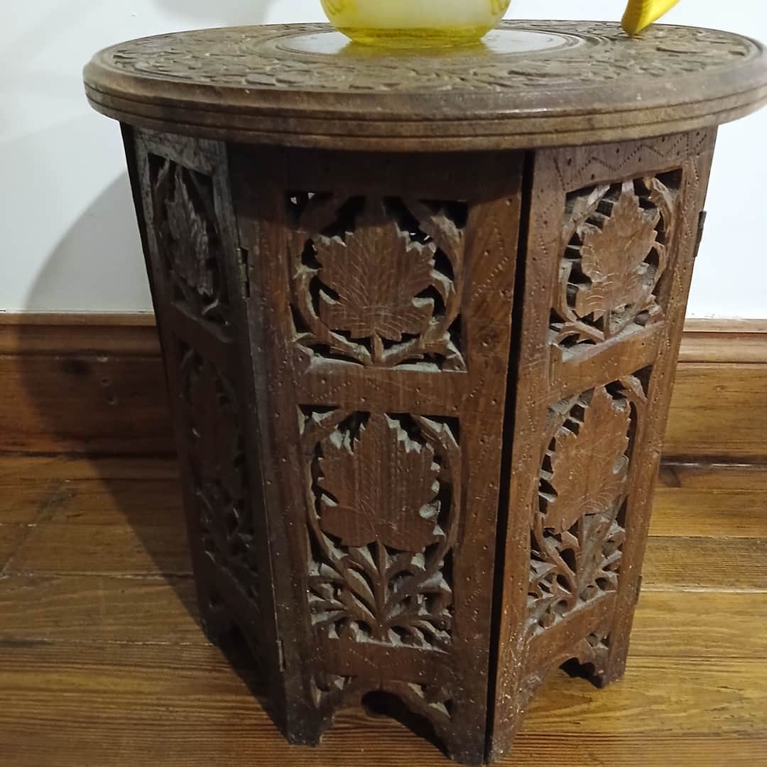 Mesa hindú + Narguile