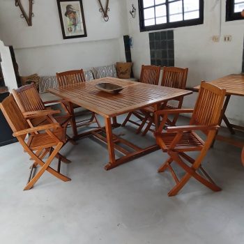 Juego de comedor en teka