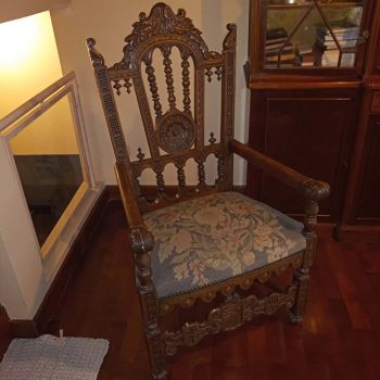 Trono