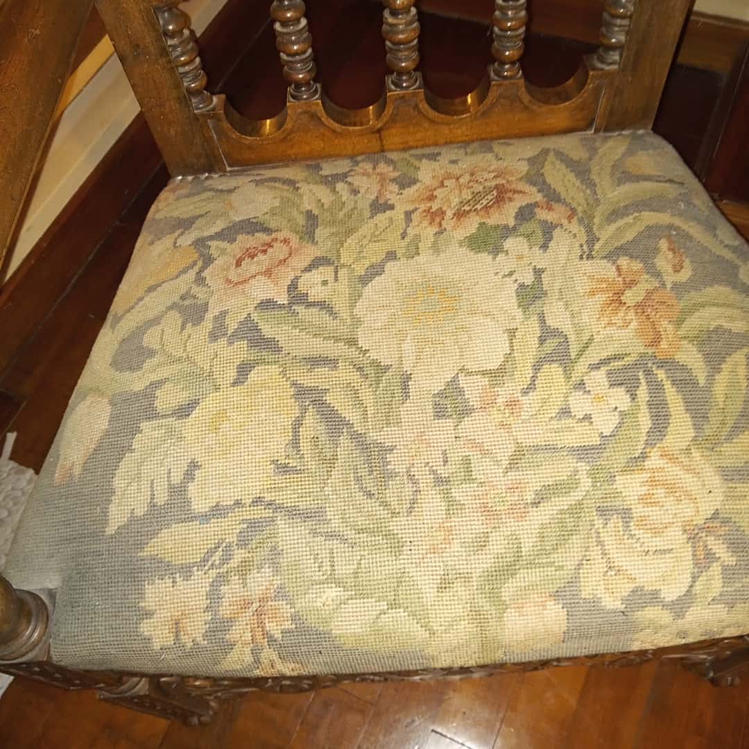 Trono